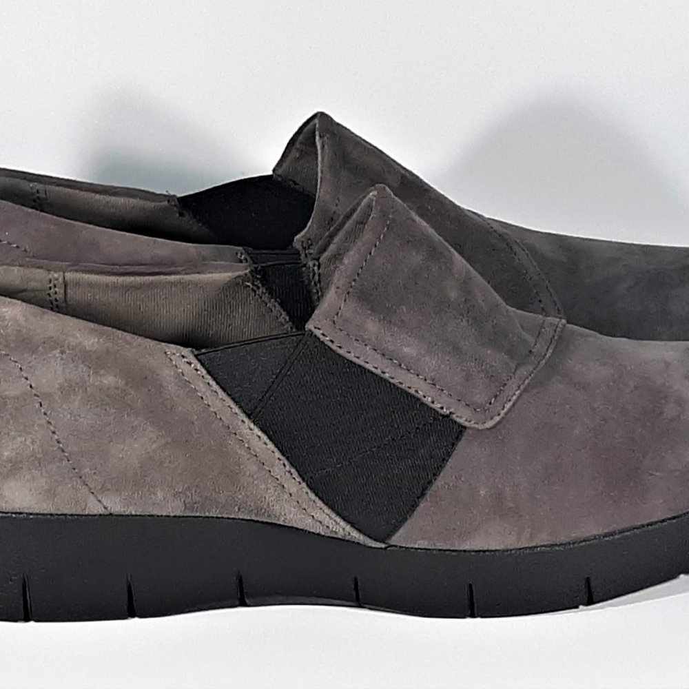 Clarks Artisan Daelyn Monarch Nubuck Suede Slip On - image 4
